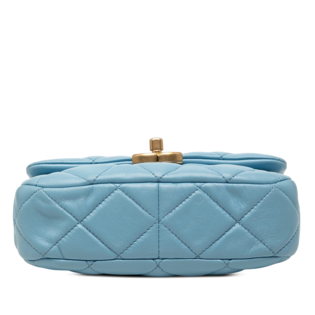 Chanel Mini Matelassé Cuir d’agneau Lacquered Chain à rabat