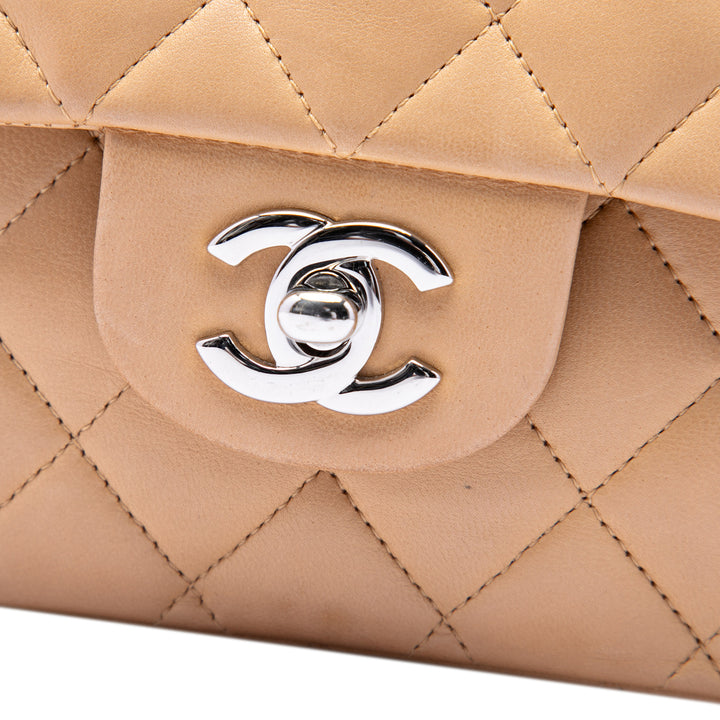 Classic Double rabat Moyen Cuir d'agneau Beige