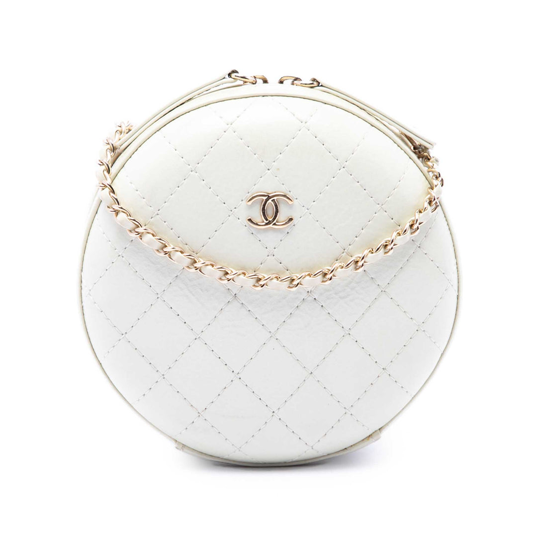 Chanel CC Matelassé Rond Pochette avec chaîne Cuir d'agneau Blanc – vue principale – GABY PARIS