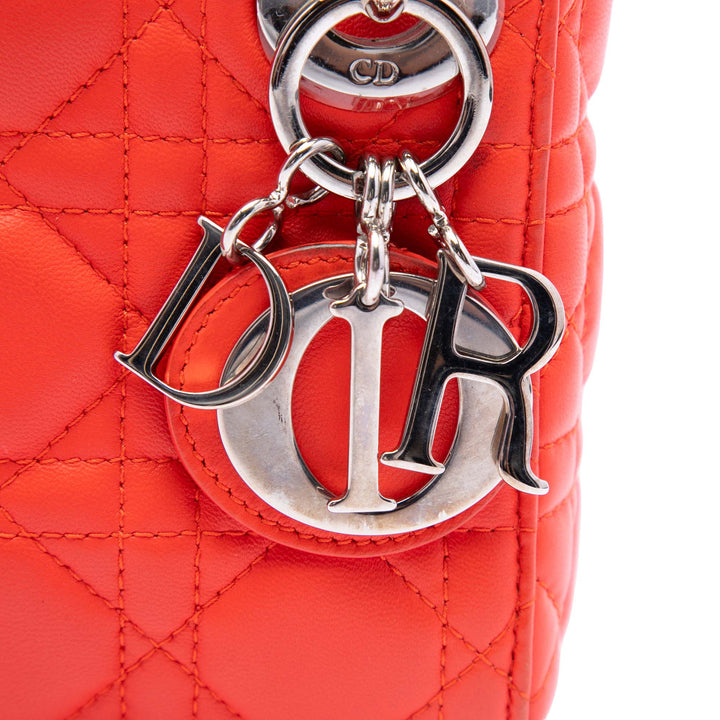 Dior Lady Dior Cannage Micro Cuir d'agneau Orange – vue 5 – GABY PARIS
