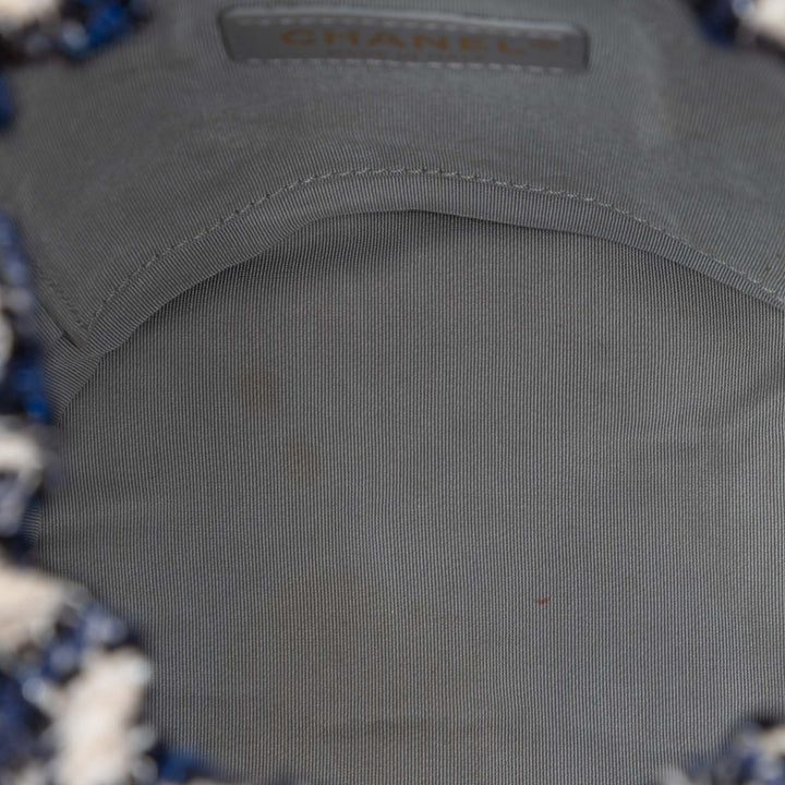 Chanel Medium CC Cuir de veau et Tweed Drawstring Bucket Sac