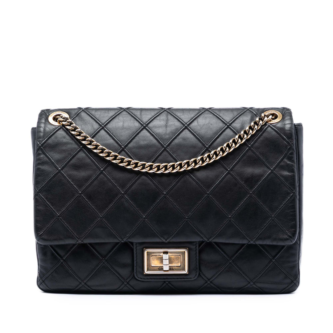 Chanel Large Diamond Debossed Cuir de veau Reissue 2.55 Cosmos à rabat