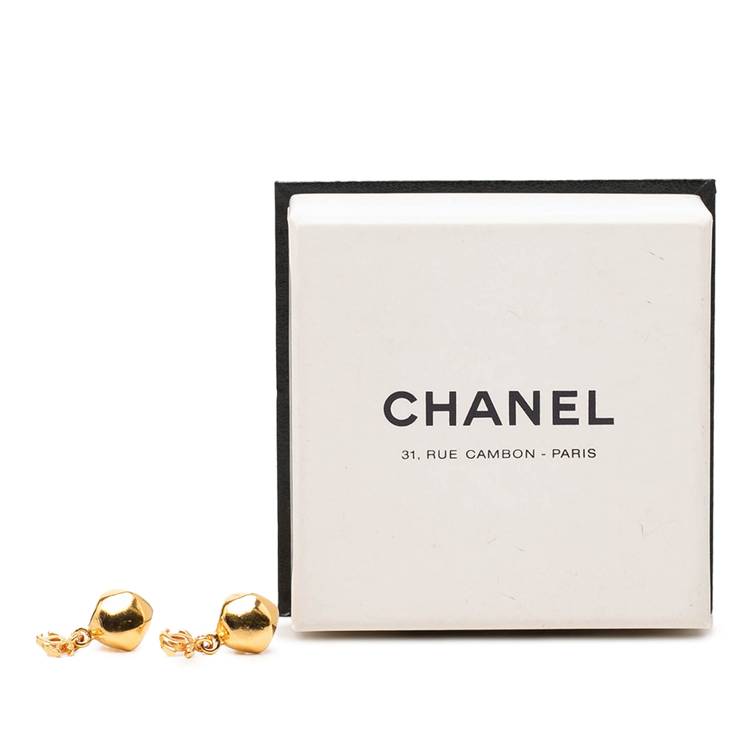Chanel CC plaqué Rond pendantes fermoir poussette Boucles d'oreilles Doré