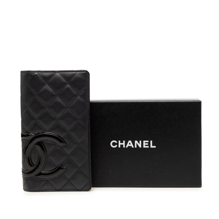 Chanel Matelassé Cuir d’agneau Cambon Ligne Bifold Portefeuille