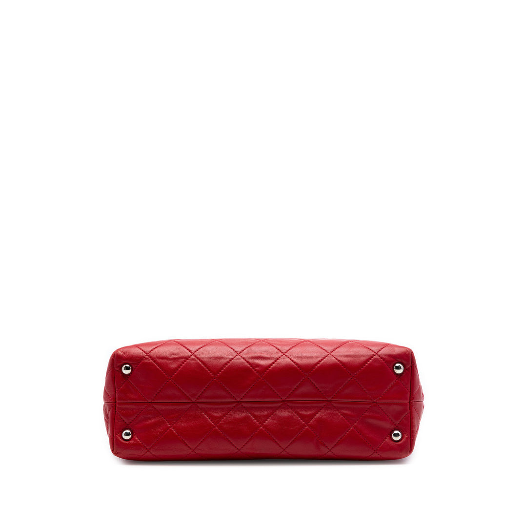 Chanel Large Matelassé Cuir de veau In The Business Cabas