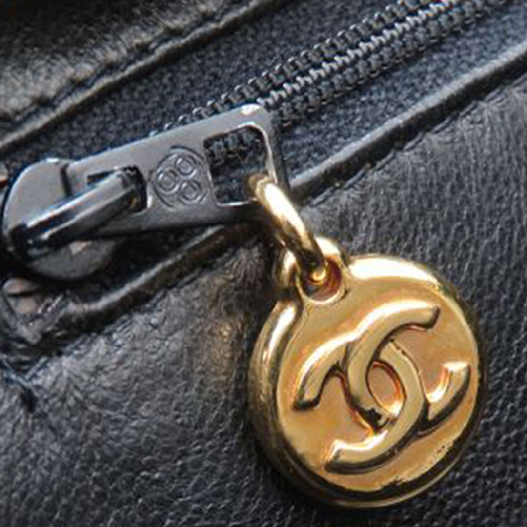 Chanel CC Matelassé Caviar Front Pocket Sac bandoulière