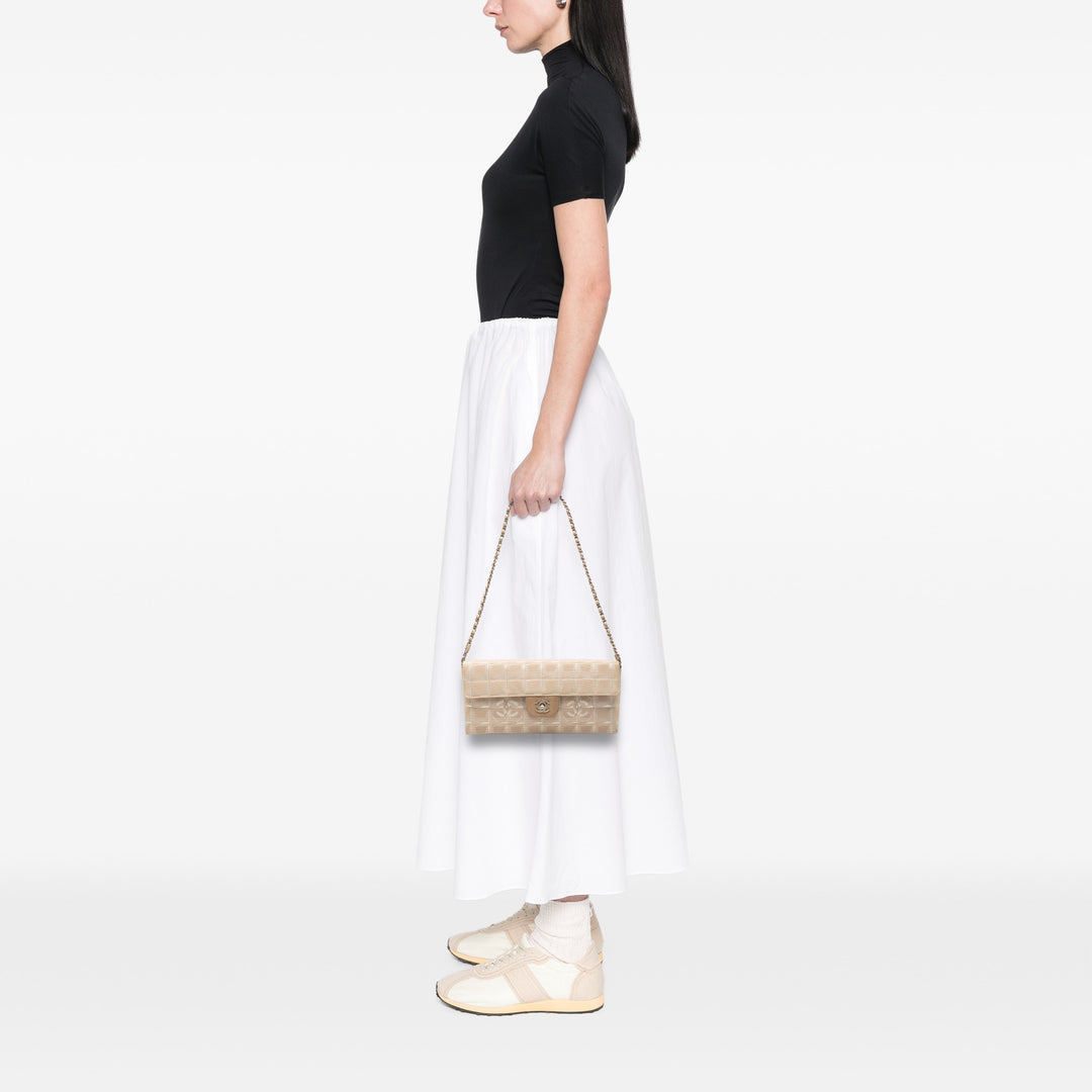 Chanel New Travel Line Nylon East West à rabat