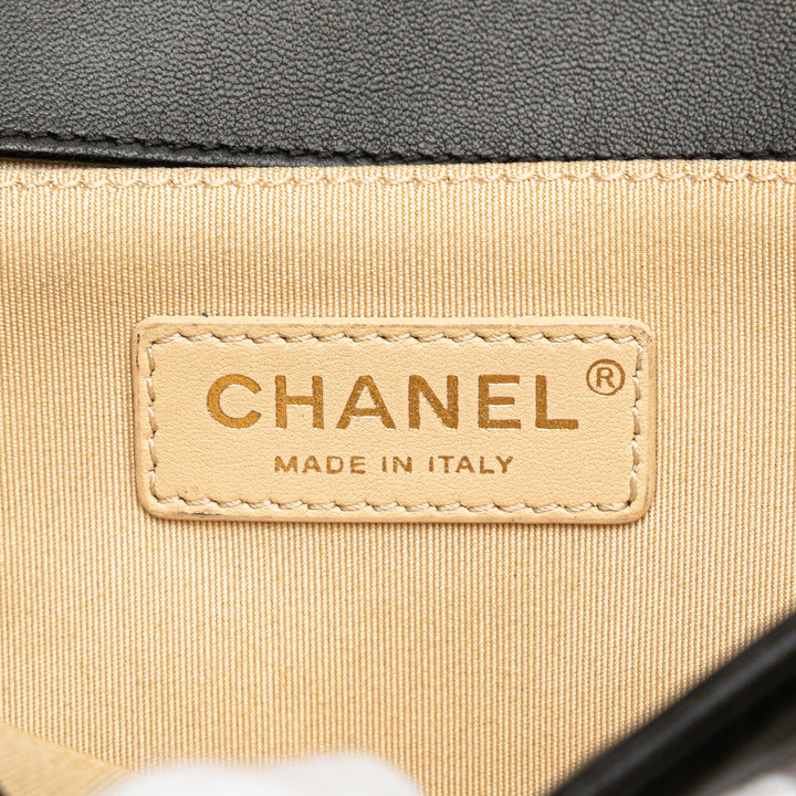 Chanel Old Medium Chevron Cuir d’agneau Stitched Boy Flap Noir