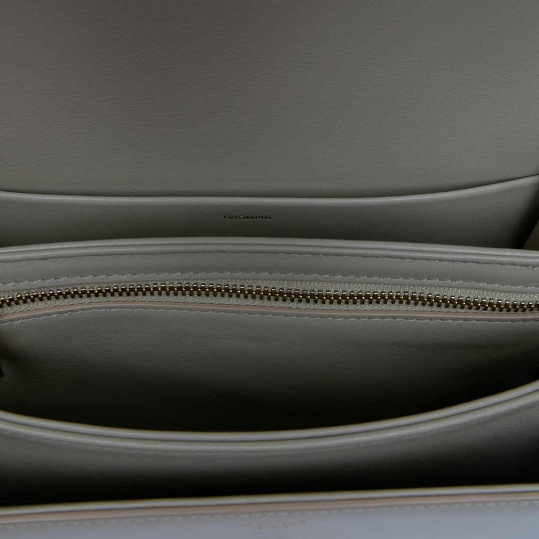 Celine Classique brillant Triomphe Sac Cuir de veau Marron – vue 4 – GABY PARIS