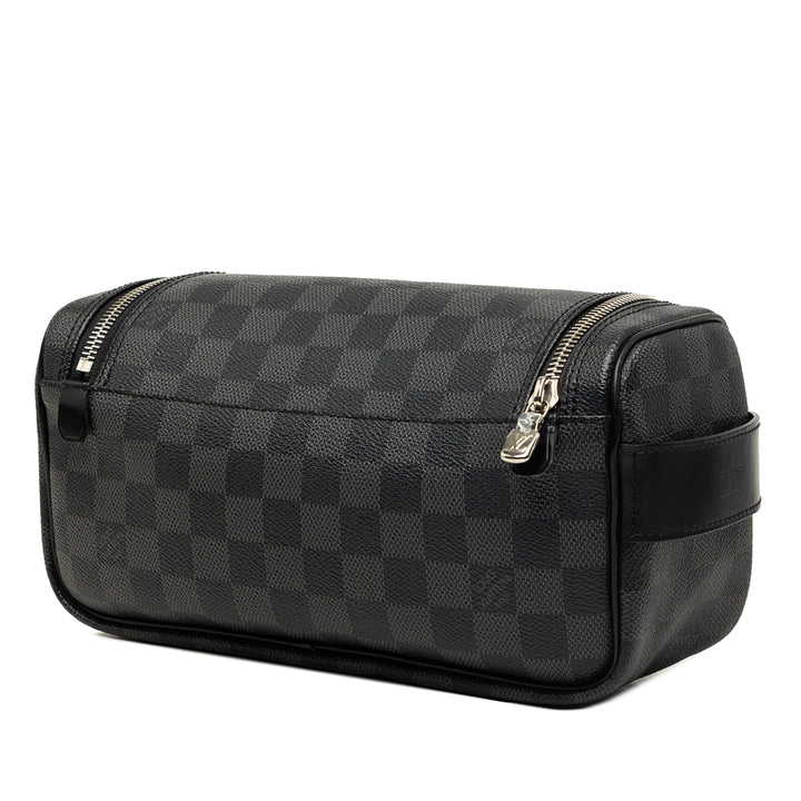 Louis Vuitton Trousse de toilette Damier Graphite Noir – vue 2 – GABY PARIS