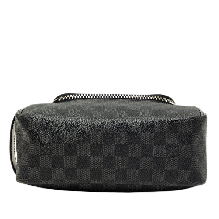Louis Vuitton Trousse de toilette Damier Graphite Noir – vue 3 – GABY PARIS
