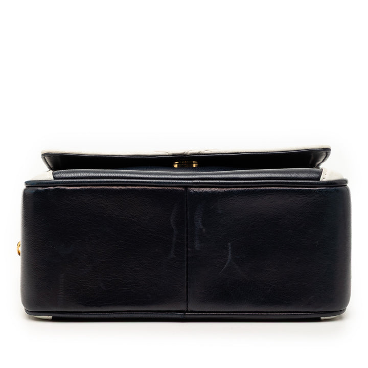 Chanel CC Cuir d’agneau Border Pompon Chain Sac caméra