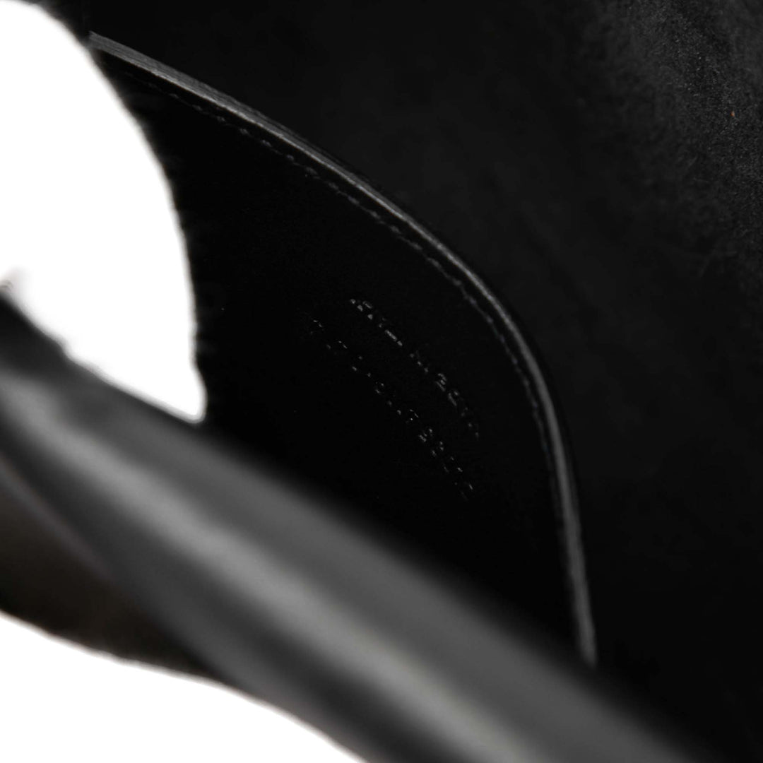 Saint Laurent Medium Smooth Cuir de veau Classic Monogram Kate Pompon Sac porté croisé