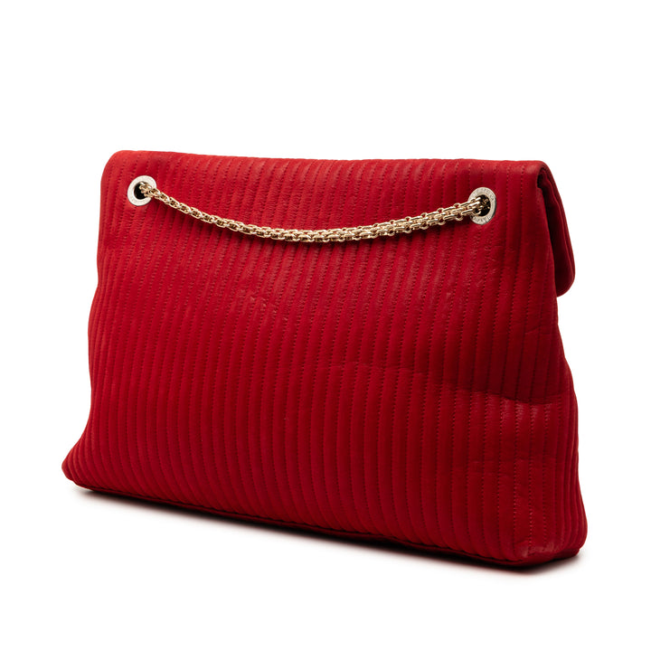 Chanel Maxi Vertical Matelassé Cuir de veau Mademoiselle Lock Bijoux à rabat