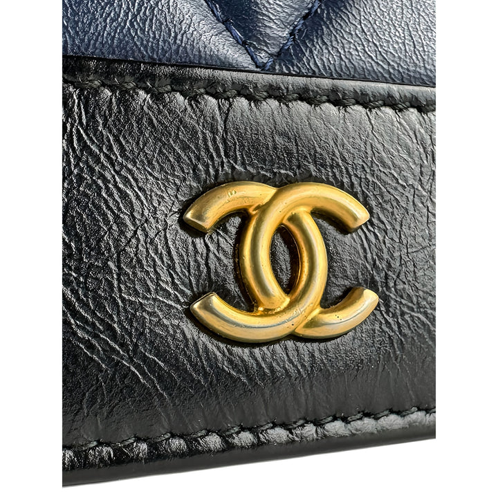 Chanel Bicolore Matelassé vieilli Gabrielle Wallet on Chain Cuir de veau Noir – vue 6 – GABY PARIS