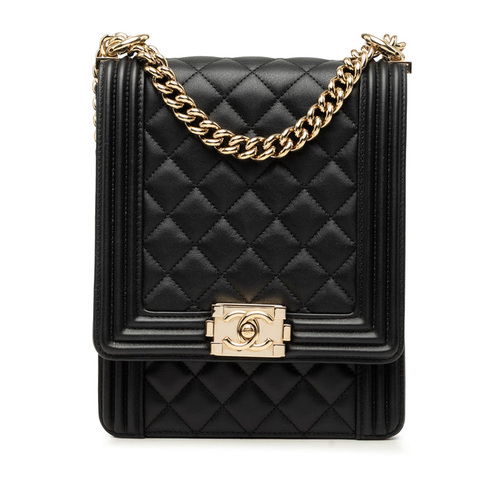 Chanel Matelassé Cuir d'agneau North South Boy à rabat