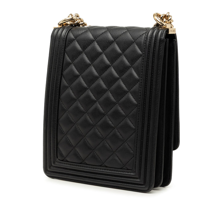 Chanel Matelassé Cuir d'agneau North South Boy à rabat