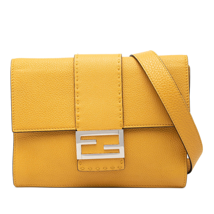 Fendi Selleria Plat Baguette Sac Jaune – vue principale – GABY PARIS