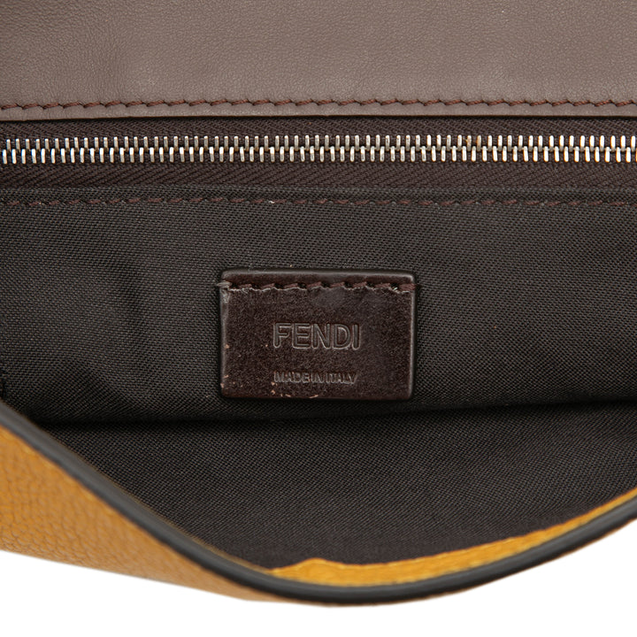 Fendi Selleria Plat Baguette Sac Jaune – vue 5 – GABY PARIS