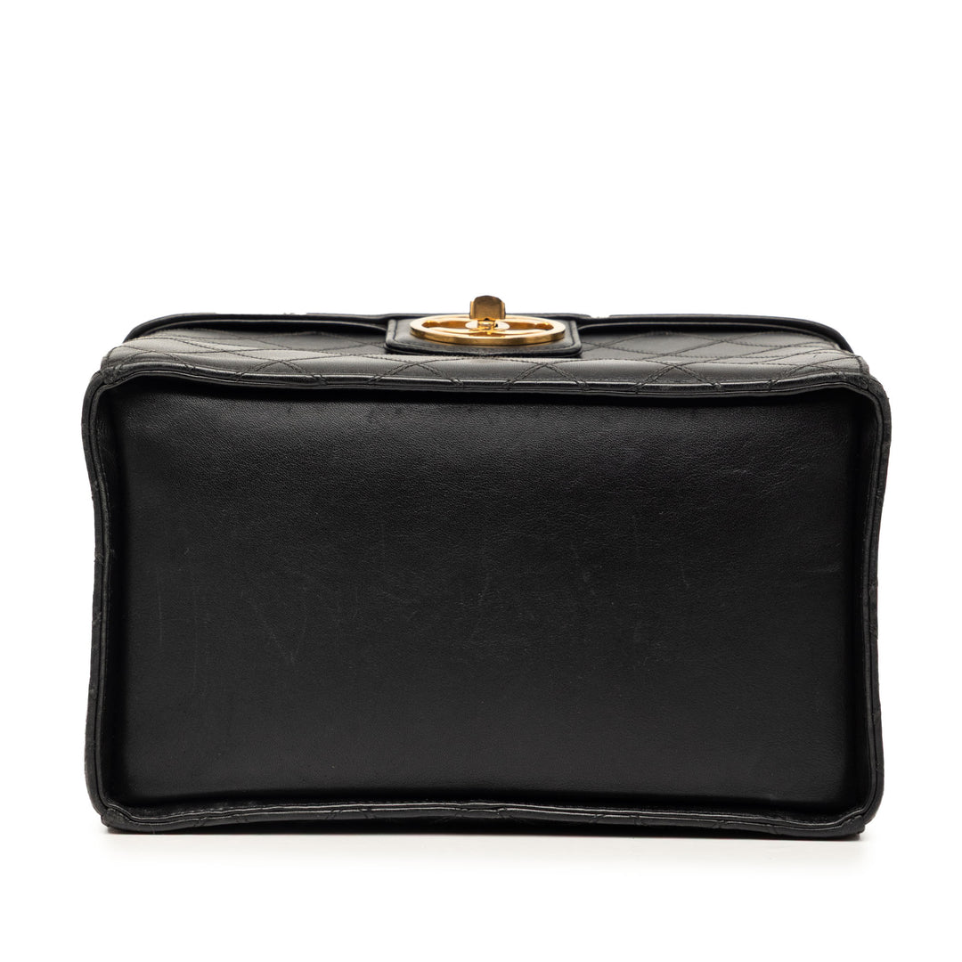 Chanel CC Surpiqué Cuir de veau Turnlock Vanity