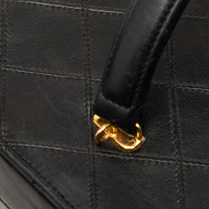Chanel CC Surpiqué Cuir de veau Turnlock Vanity