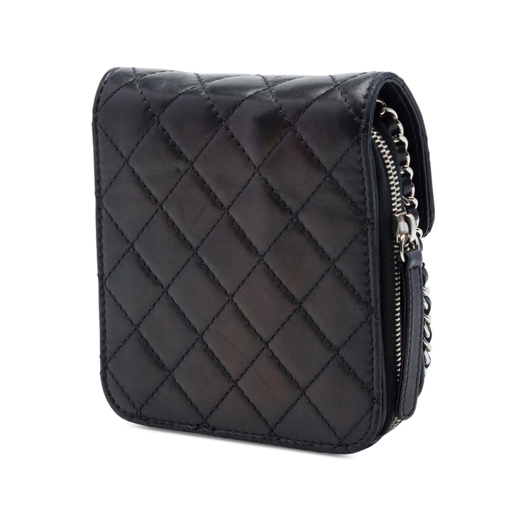Chanel CC Matelassé Cuir d'agneau Clams Wallet on Chain