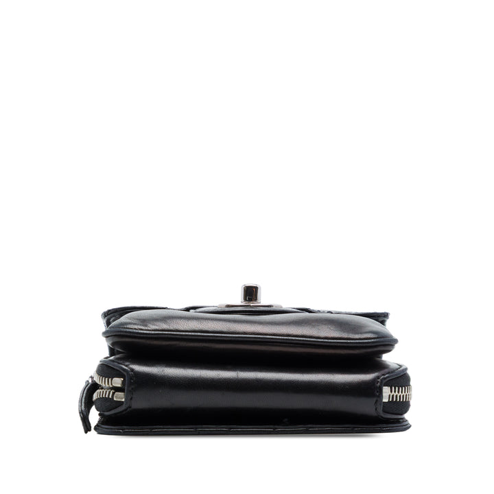 Chanel CC Matelassé Cuir d'agneau Clams Wallet on Chain