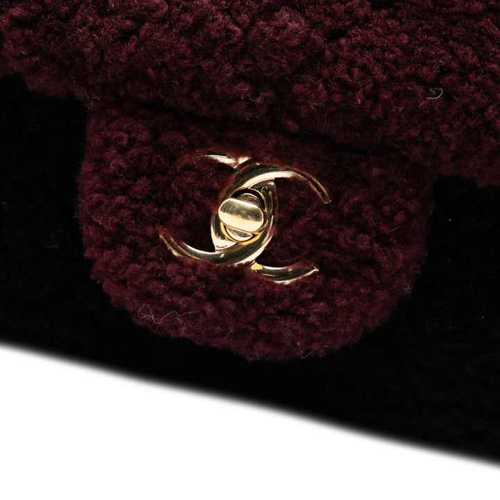 Chanel Medium Tricolor CC Quilted Shearling Simple rabat Rouge – GABY PARIS Authentique