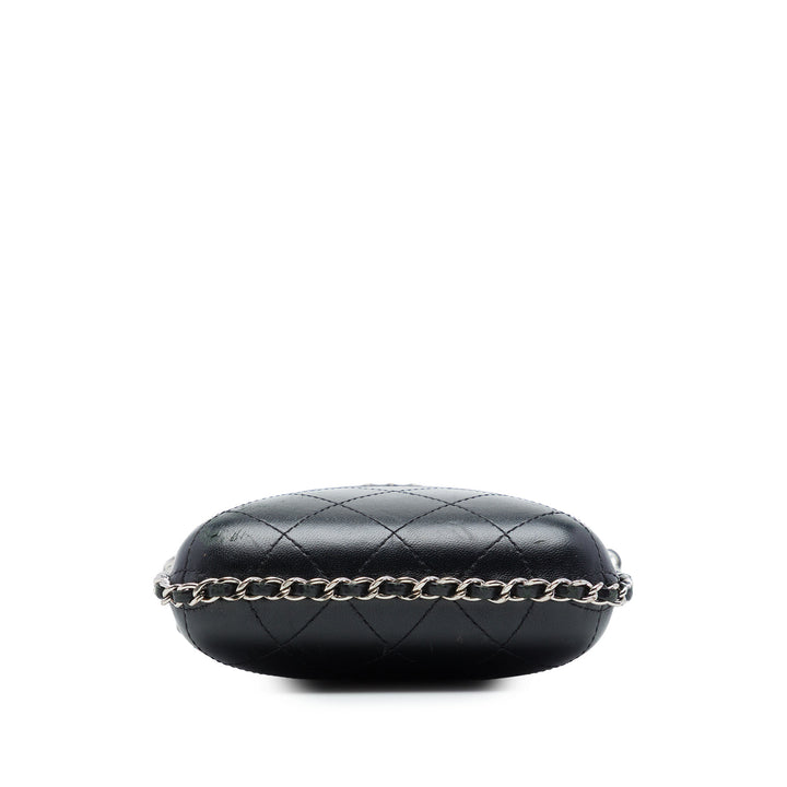 Chanel Étui téléphone CC Matelassé rond à chaîne Cuir d'agneau Noir – vue 3 – GABY PARIS