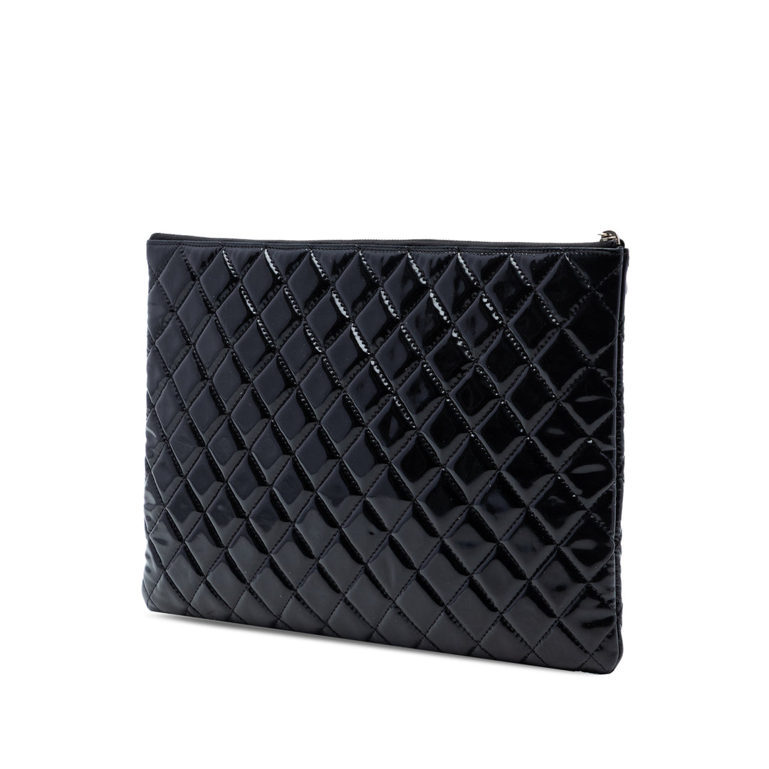 Chanel Large Matelassé Cuir verni O Étui Pochette