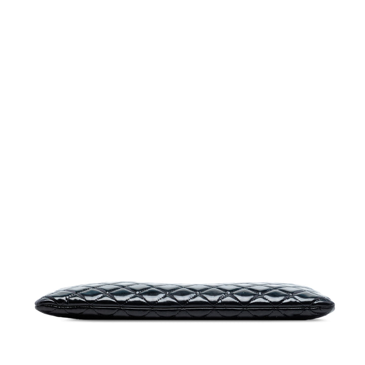 Chanel Large Matelassé Cuir verni O Étui Pochette