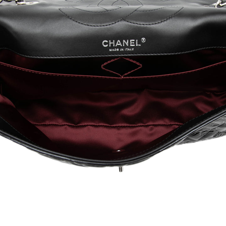 Chanel embossé Lucky Symbols à rabat Jumbo Noir – vue 4 – GABY PARIS