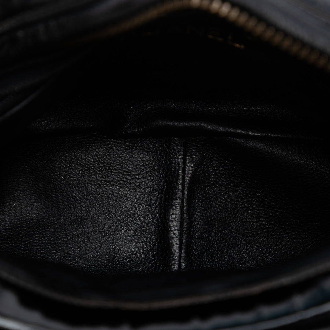 Chanel CC Matelassé Cuir verni Sac caméra