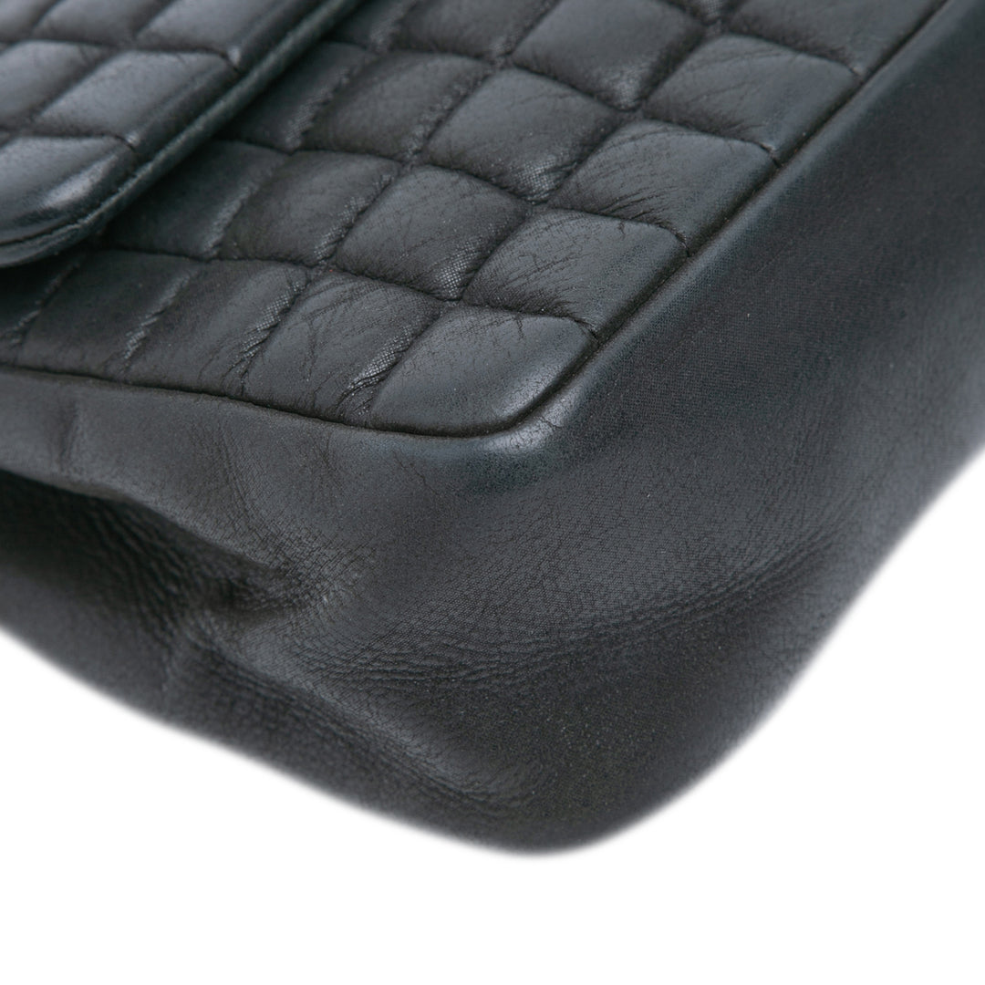 Chanel Chocolate Bar Iridescent Cuir de veau Bubble Flap Noir
