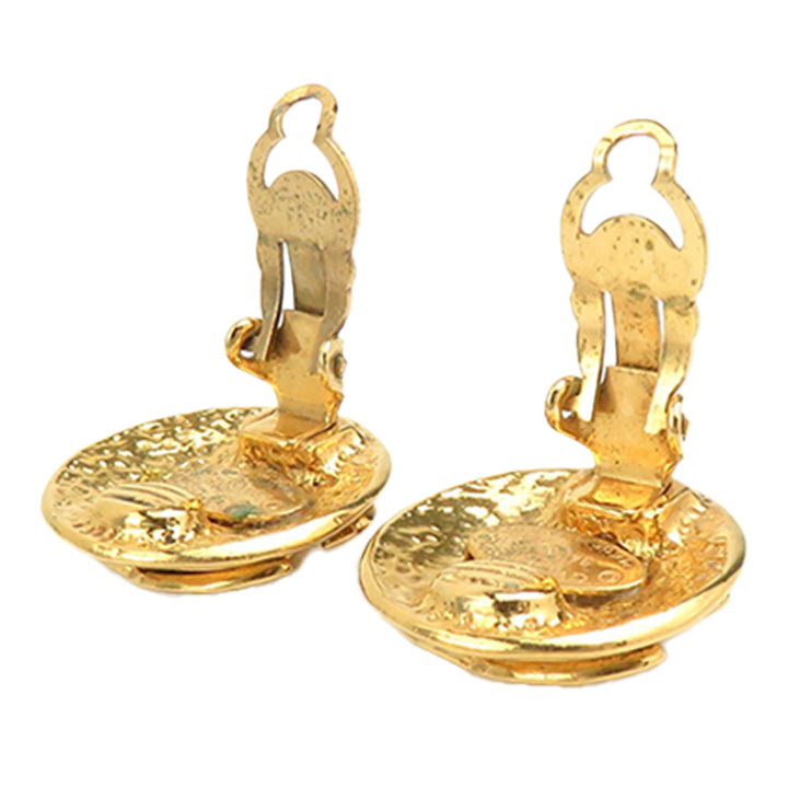 Chanel CC plaqué Rond À clip Boucles d'oreilles Doré – vue 3 – GABY PARIS