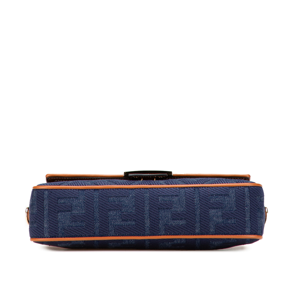 Fendi Zucca Embroidered Jean Baguette Sac cartable Bleu – GABY PARIS Authentique