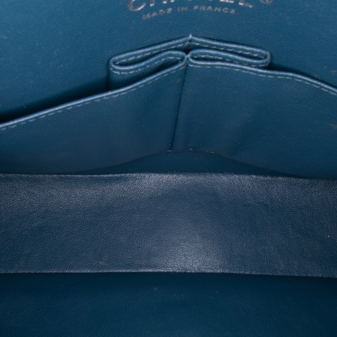 Chanel Medium Classic Caviar Double rabat Bleu – GABY PARIS Authentique