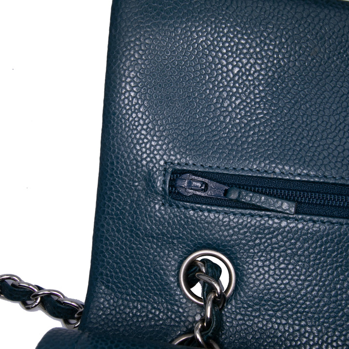 Chanel Medium Classic Caviar Double rabat Bleu – GABY PARIS Authentique