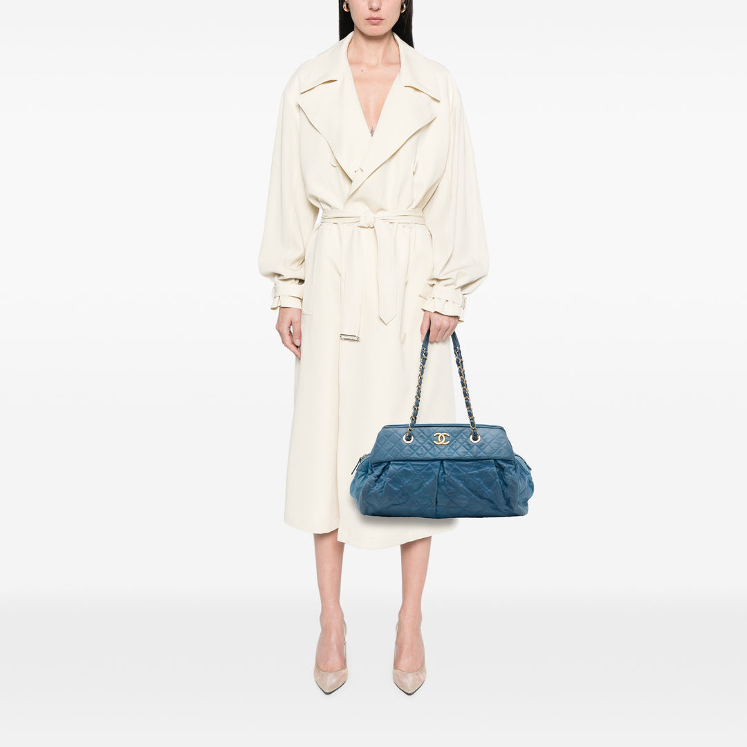 Chanel Matelassé Iridescent Cuir de veau Chic Quilt Bowling Sac
