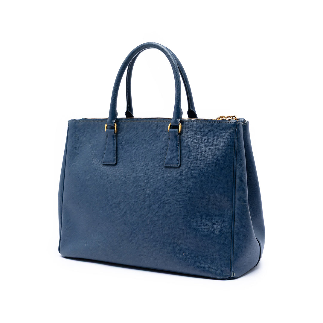 Prada Sac à main Lux Galleria Double Zippé Saffiano Moyen Bleu – vue 2 – GABY PARIS