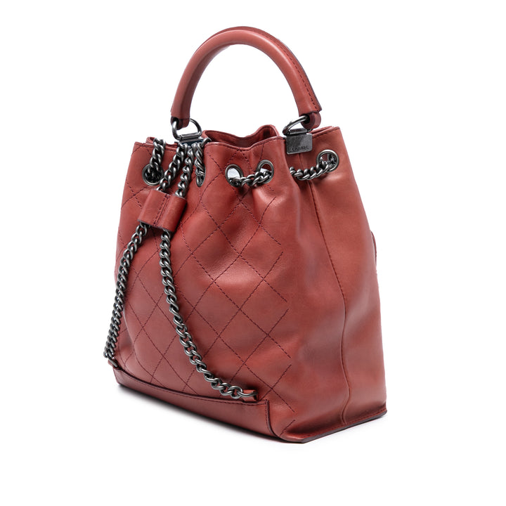 Chanel Surpiqué Urban Luxury Sac à dos à cordon Moyen Cuir de veau