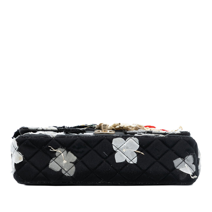 Chanel Édition limitée Medium Classic Matelassé Nylon Simple rabat