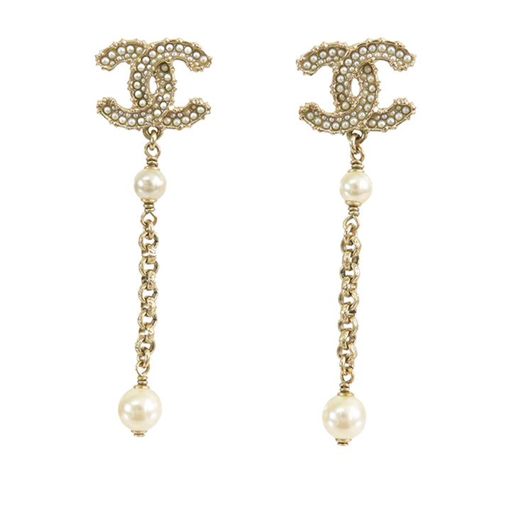 Chanel plaqué Perles fantaisie CC Dangle Bullet Back Boucle d’oreilles