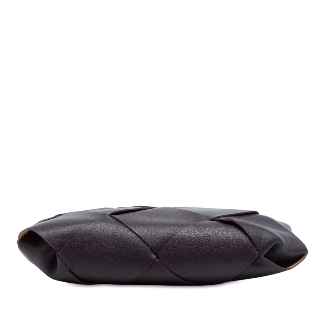 Bottega Veneta Pochette Intrecciato nappa Maxi Violet – vue 3 – GABY PARIS