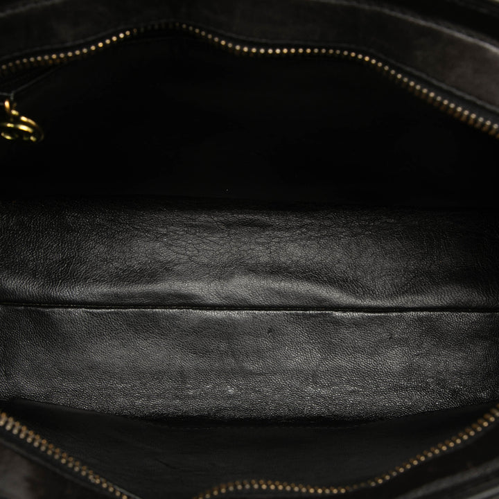 Chanel CC Vertical Quilt Cuir d’agneau Medallion Sac bandoulière