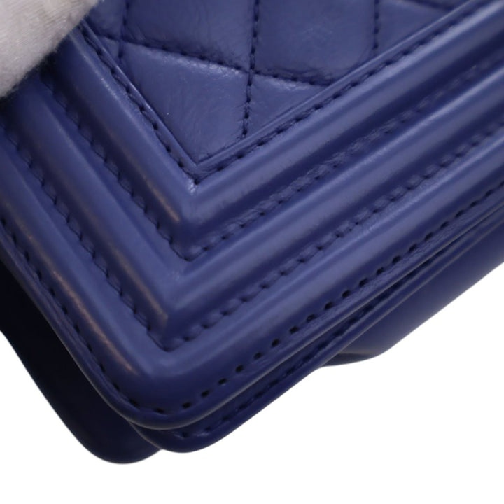 Chanel Medium Matelassé Cuir d’agneau Boy à rabat – GABY PARIS Authentique