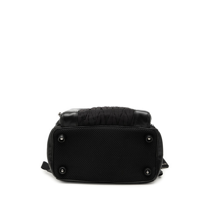 Miu Miu Cuir à finitions Matelasse Cristal Embellished Nylon Sac à dos