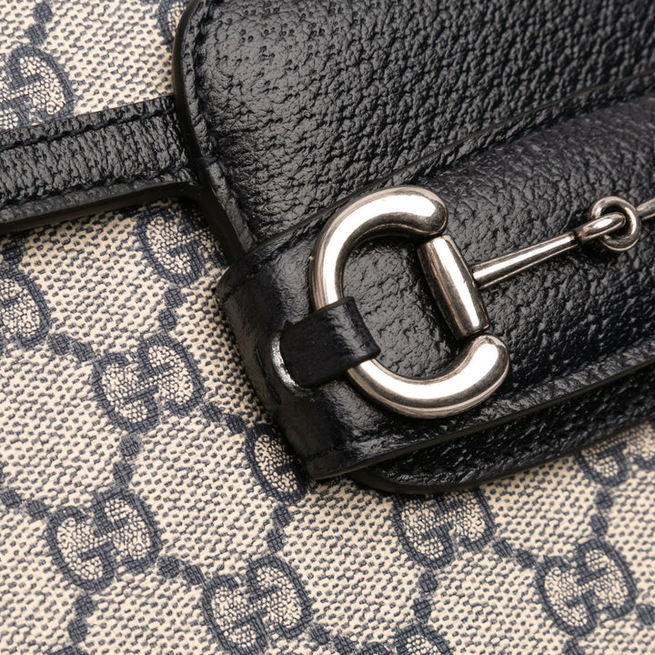 Gucci Medium GG Supreme Horsebit 1955 Sac bandoulière Marron – GABY PARIS Authentique