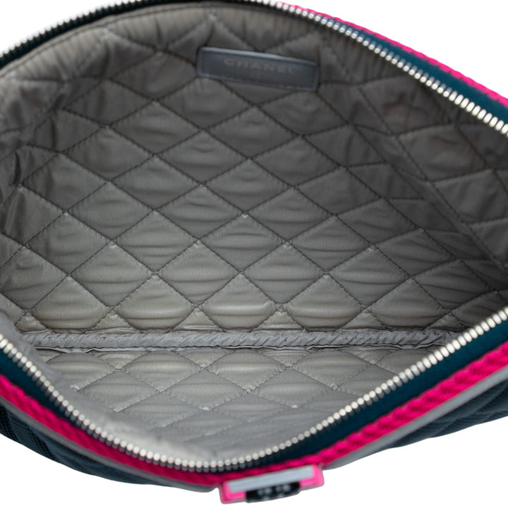 Chanel Medium Quilted Nylon Fluo Boy O Étui Pochette Bleu – GABY PARIS Authentique