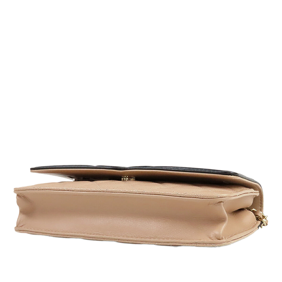 Chanel Caviar CC Filigree Wallet on Chain